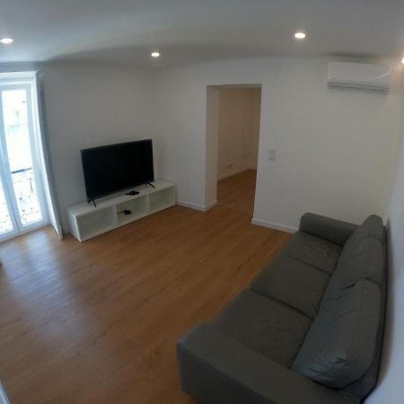 Lisbon, Renovated T2 Apartment Near Rossio Bagian luar foto